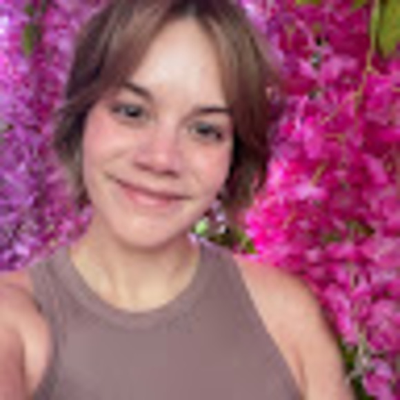 Meet your Posher, Rebecca - Picture 1 of 1